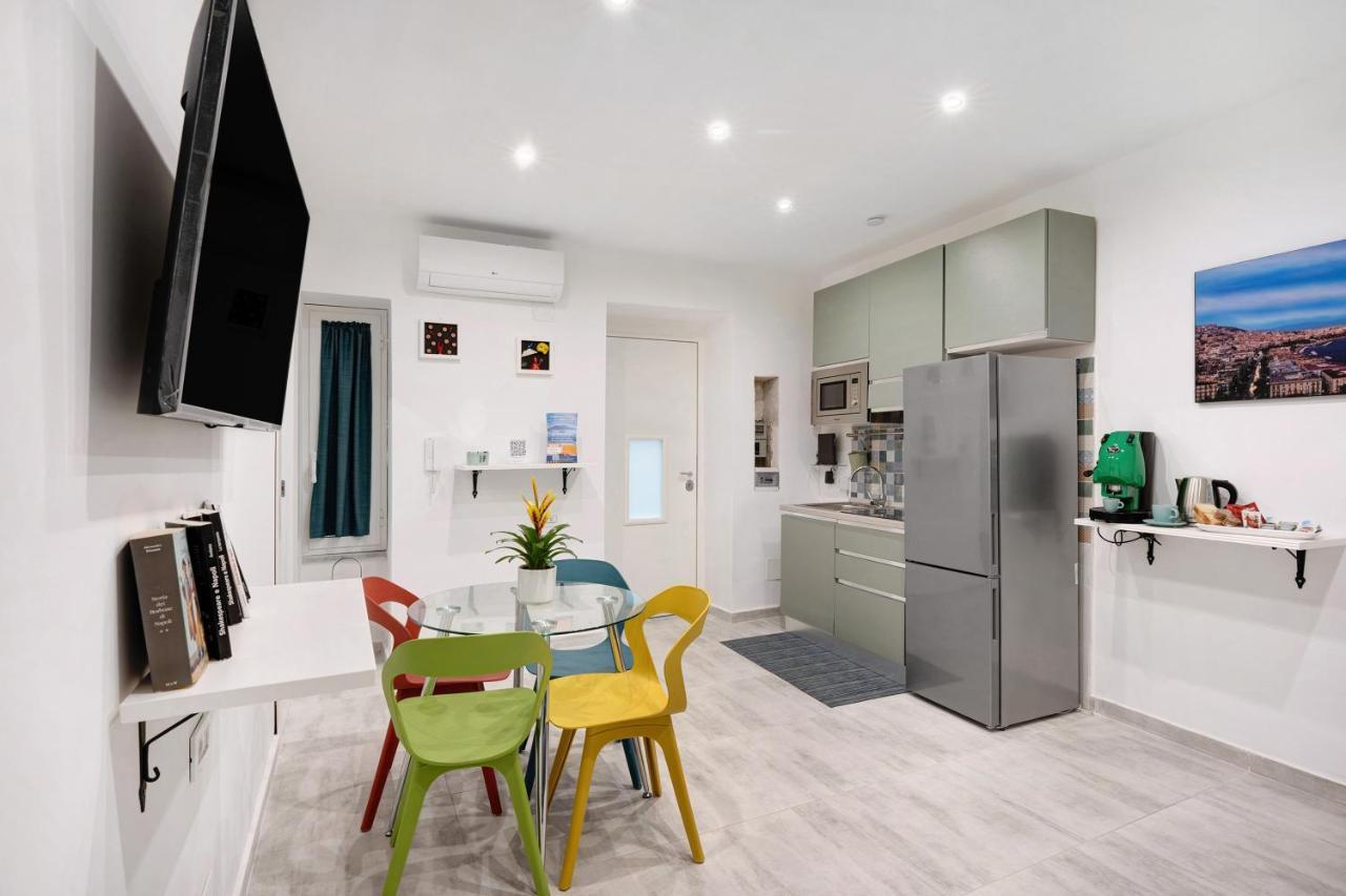 나폴리 Ampolla House 아파트 외부 사진