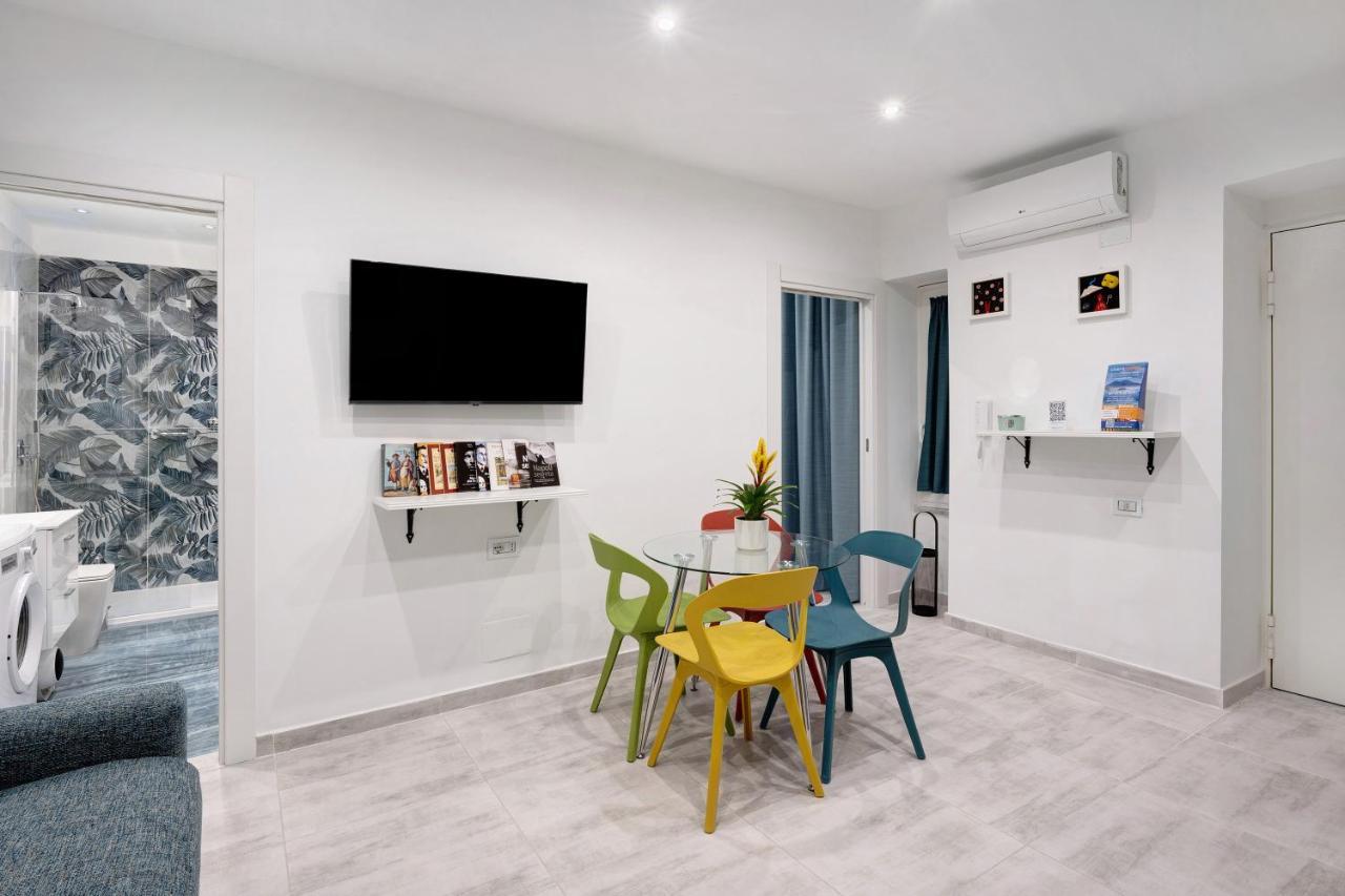 나폴리 Ampolla House 아파트 외부 사진